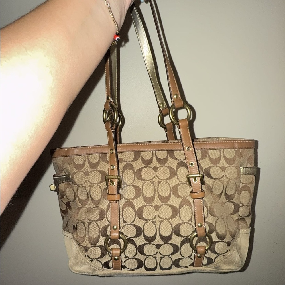 Coach Signature Brown and Tan Tote Vintage 🤎 - Picture 4 of 10